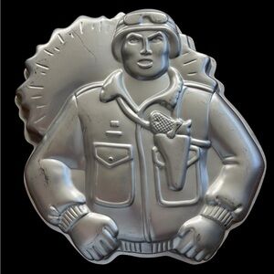 Hasbro Silver Bakeware Mold